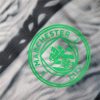 T-shirt de football Manchester City design concept noir gris pour supporter