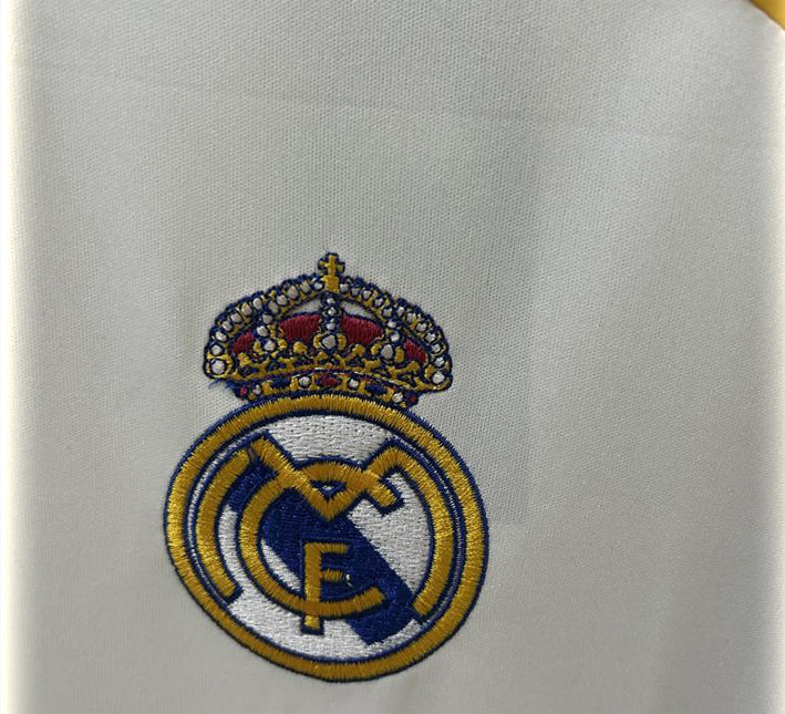 MAILLOTREALMADRID2425LOGOREALMADRID.jpg Camisola Real Madrid Principal 2025-2026 detalhe tecido