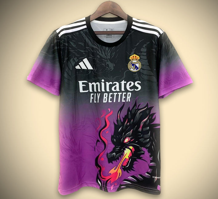 maillot-concept-real-madrid-edition-dragon-violet-2526 Camisola Conceito Real Madrid Edição Dragão Roxo 2526