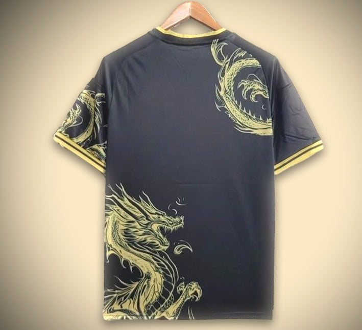jersey-supporter-real-madrid-style-concept-avec-dragon-dore Camisola adepto Real Madrid estilo conceito com dragão dourado