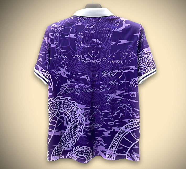 maillot-concept-real-madrid-dragon-edition-violet-2526 Camisola Conceito Real Madrid Dragão Edição Roxa 2526