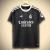 MAILLOTREALMADRID2425gardien-1.jpg Camisola Real Madrid Edição Guarda-Redes Preto 2025-2026 vista frontal