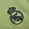 MAILLOTREALMADRID2425gardienvertlogo.jpg Camisola Real Madrid Guarda-Redes Edição Verde 2024-2025 detalhe do tecido