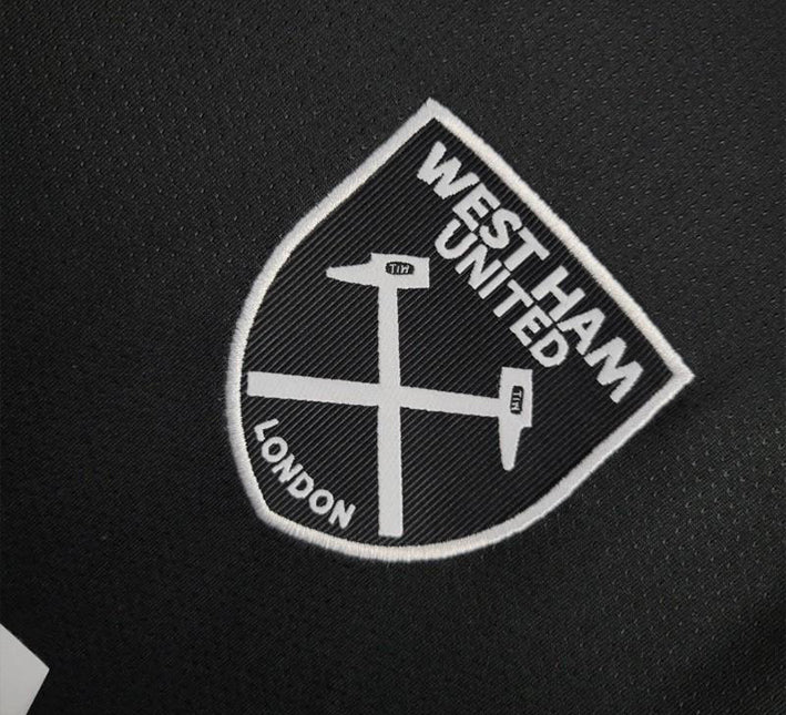 MAILLOTWTESHAMTHIRDLOGO.jpg Camisola West Ham Third 2024-2025 detalhe do tecido