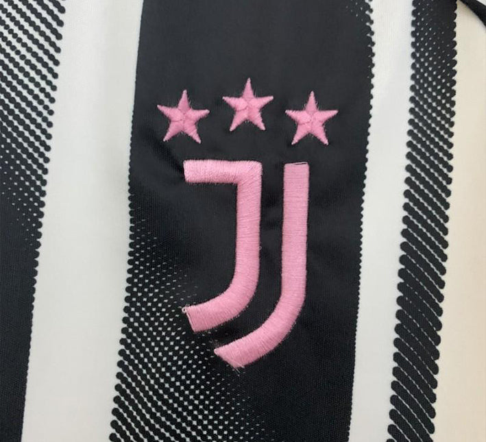 maillot-domicile-juventus-saison-vingt-cinq-vingt-six-noir-et-blanc Maillot domicile Juventus saison vingt cinq vingt six noir et blanc