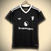 maillot-manchester-united-gardien-noir-2425 Camisola Manchester United Guarda-Redes Preta 2425