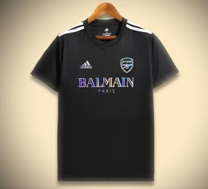 jersey-arsenal-concept-collection-balmain-style-luxe-pour-fan-de-football Jersey Arsenal concept collection Balmain style luxe pour fan de football