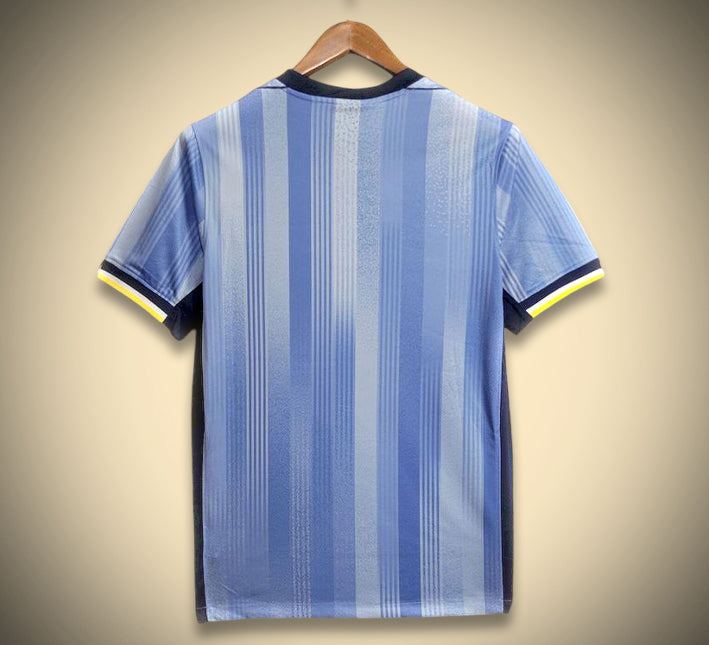 Maillottottenham24dos.jpg Maillot Tottenham Domicile 2024-2025 vue de dos
