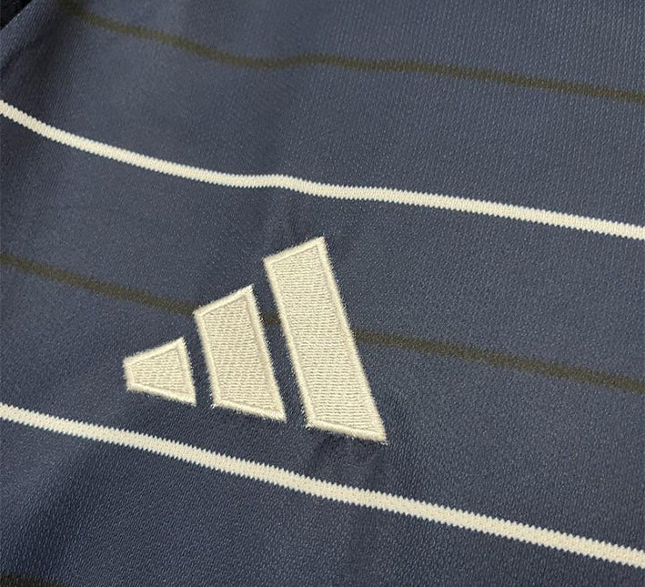 camisola alternativa Aston Villa época 2425