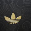 Camisola preta conceito Bayern Munique edição aniversário 125 anos temporada 2024 2025