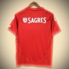 camisola principal Benfica 2024 2025 com emblema do clube