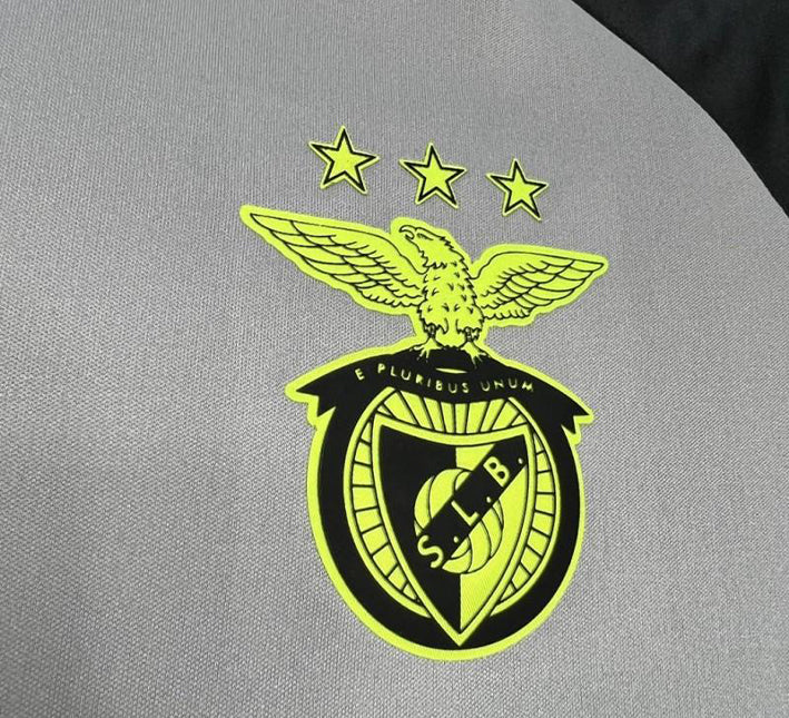 Camisola pré-jogo Benfica época 2024 2025