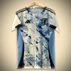 maillot-concept-japon-bleu-ciel-inspiration-dragon-ball-edition-2425 Camisola conceito Japão azul céu inspiração Dragon Ball edição 2425