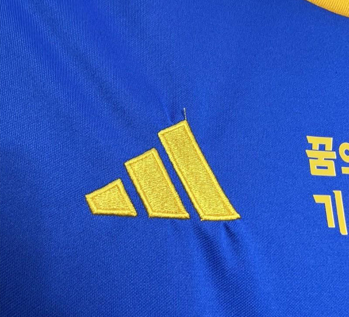 Camisola Ulsan Hyundai Principal 2024-2025 vista de perfil