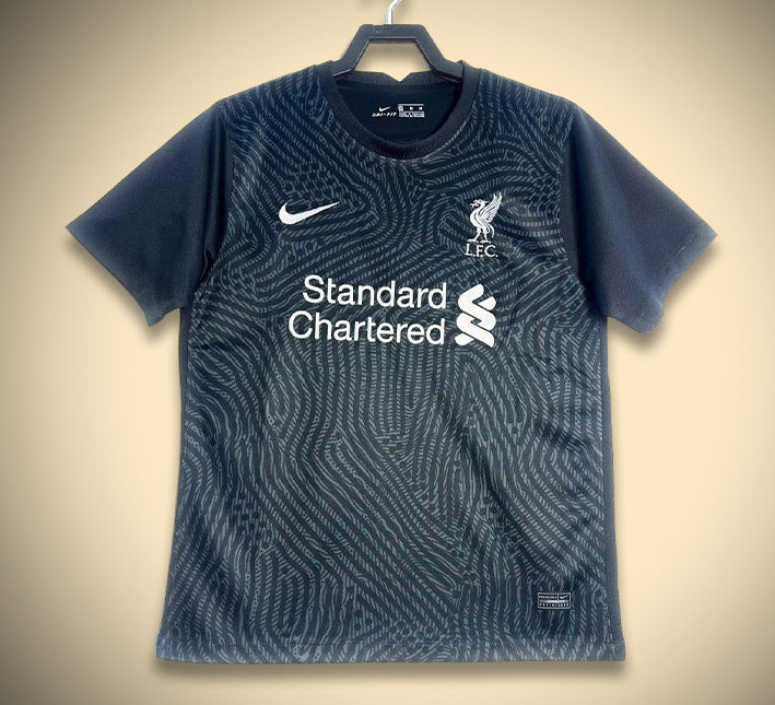 Equipamento de guarda-redes Liverpool vermelho com emblema do clube