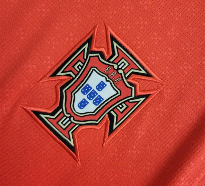 maillotportugaldomicilelogo.jpg Camisola Portugal Principal 2024-2025 vista lateral