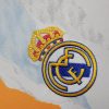 maillotrealmadridentrainementlogo.jpg Camisola Real Madrid Pré-Jogo 2024-2025 detalhe do tecido