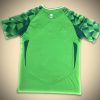 maillotsaudidomiciledos.jpg Camisola Arábia Saudita Principal 2024-2025 vista de perfil