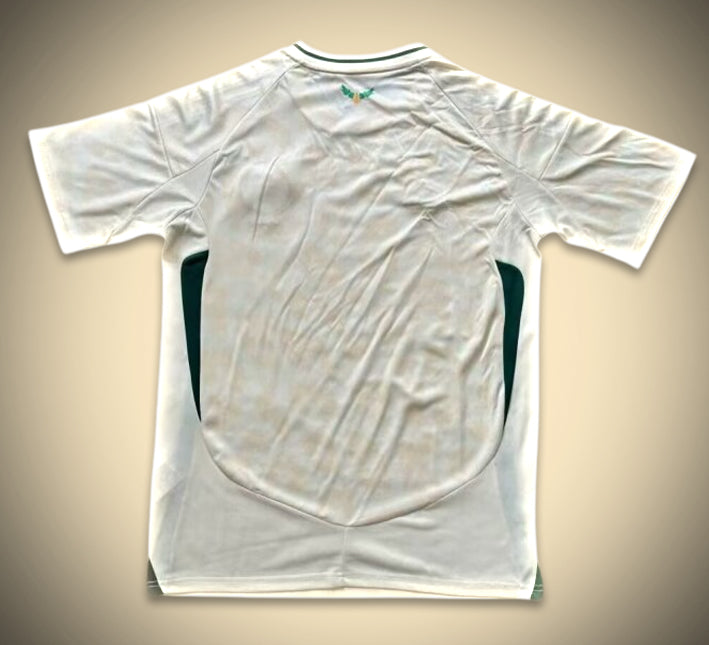 maillotsaudiexterieurdos.jpg Maillot Arabie Saoudite Extérieur 2024-2025 vue de profil