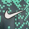 Camisola Sporting CP Pré-Jogo 2024-2025 detalhe do tecido