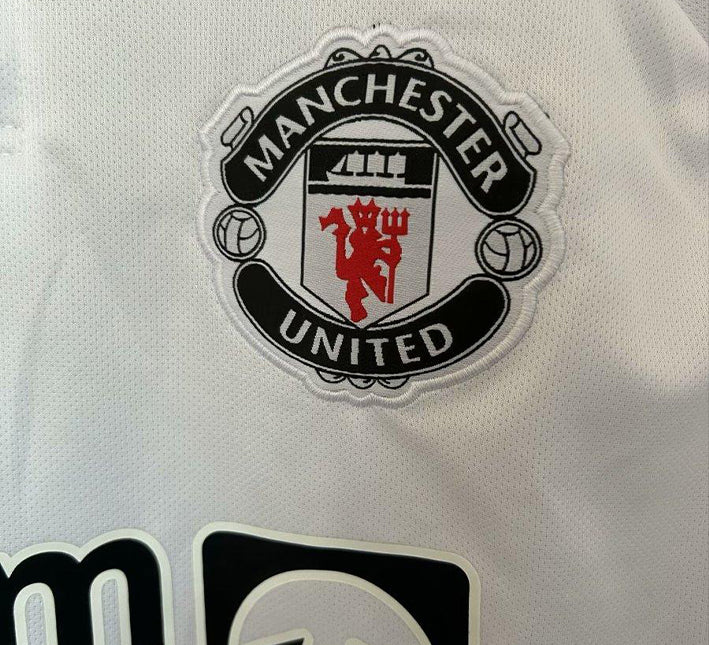 maillot-concept-manchester-united-rose-edition-2526 camisola conceito Manchester United rosa edição 2526