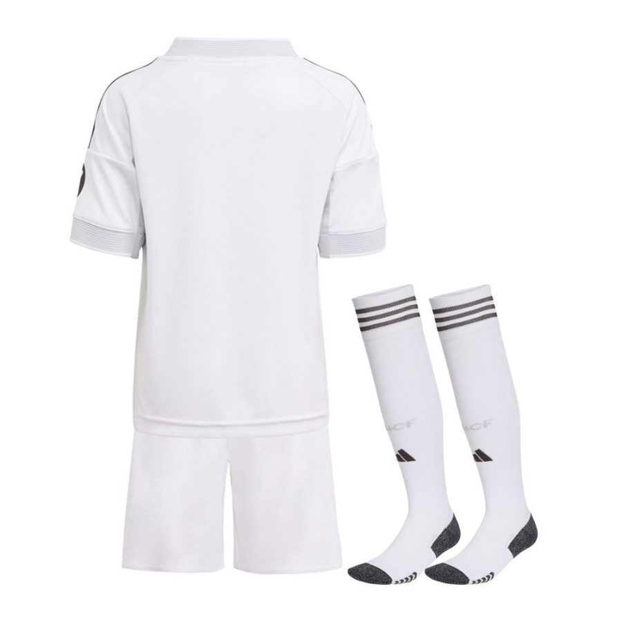 Conjunto criança Real Madrid principal temporada 2025 2026 camisola e calção