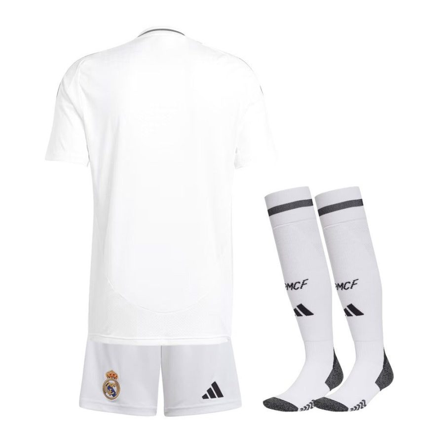 Ensemble maillot enfant Real Madrid domicile saison 2024 2025 avec short