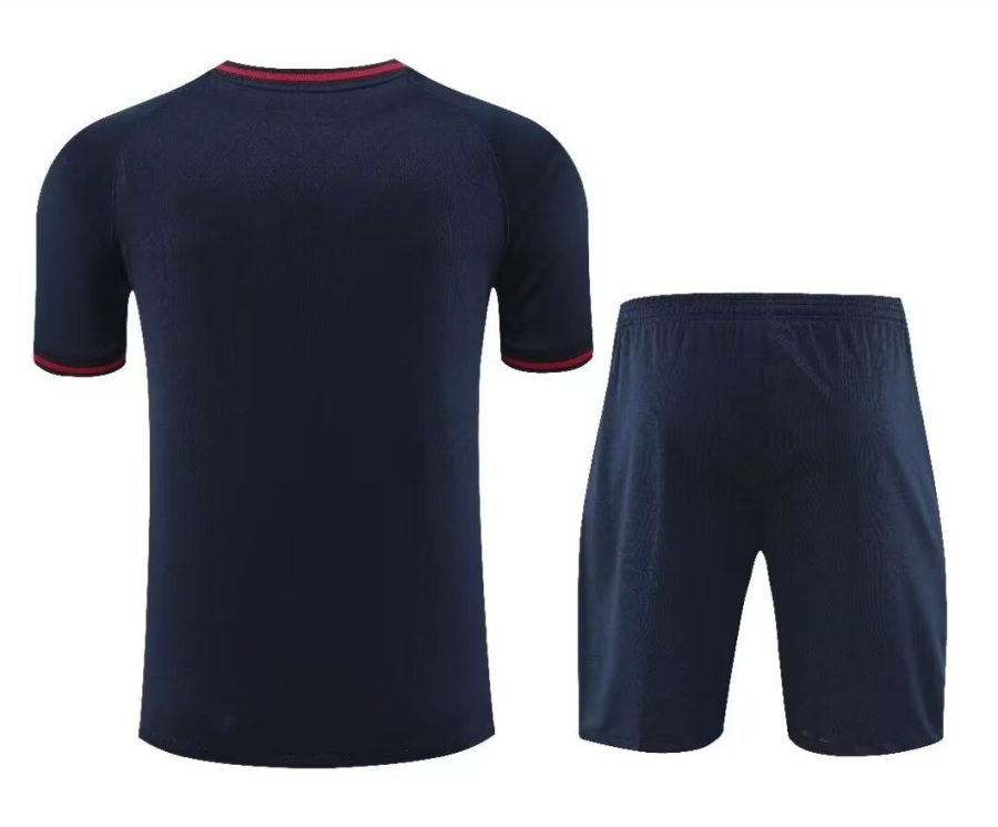Conjunto camisola e calção oficial FC Barcelona época 2024 2025