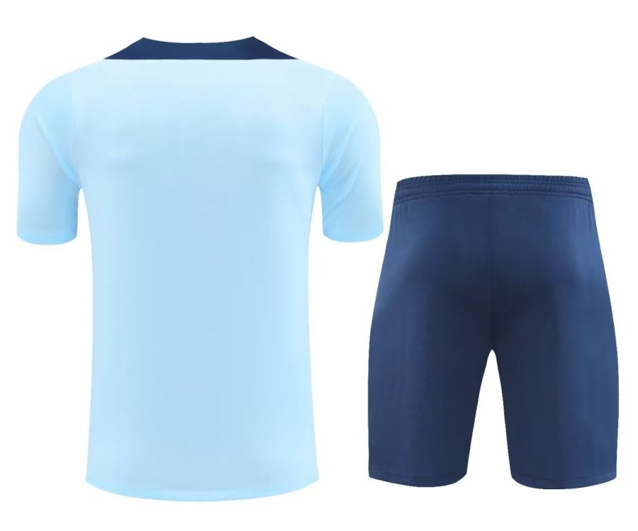 Conjunto camisola e calção Paris Saint Germain temporada 2024 2025