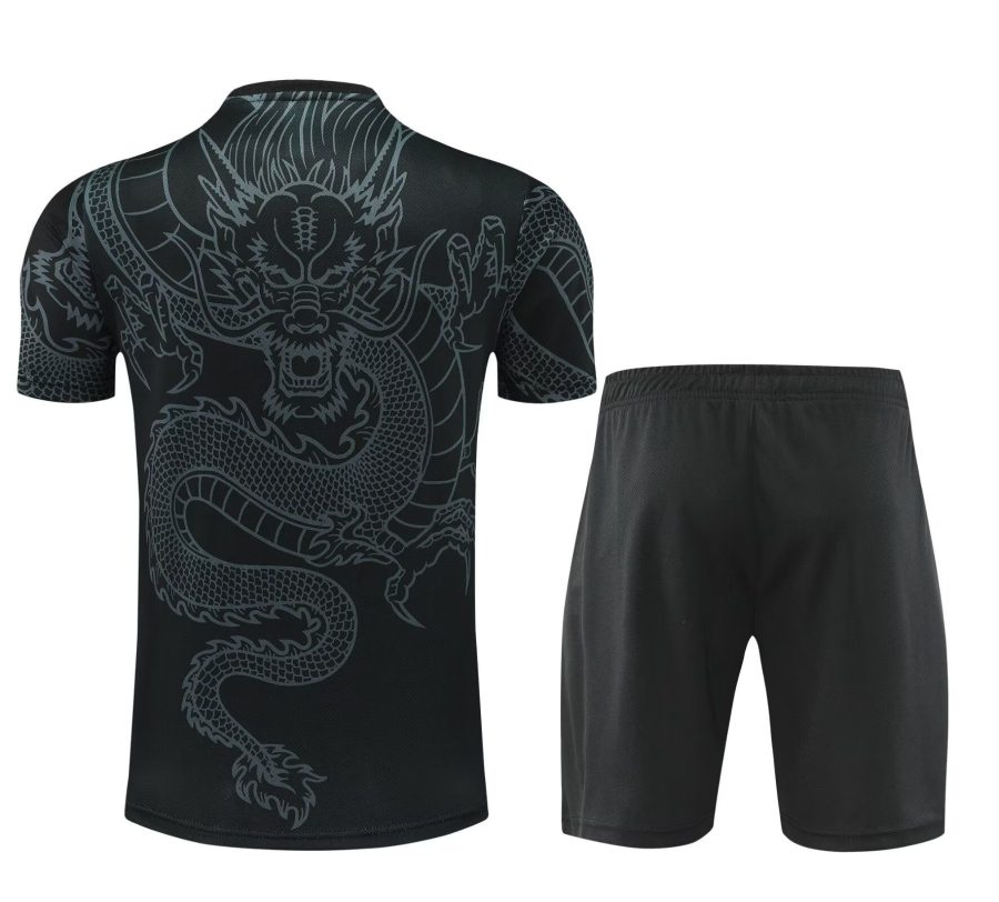 Conjunto camisola e calção Real Madrid época 2024 2025 equipamento oficial