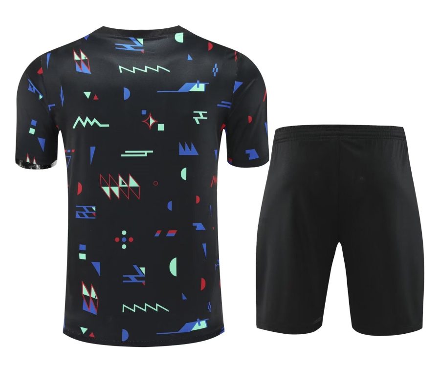 Conjunto Portugal 2024 2025 camisola e calção de futebol principal vermelho e verde