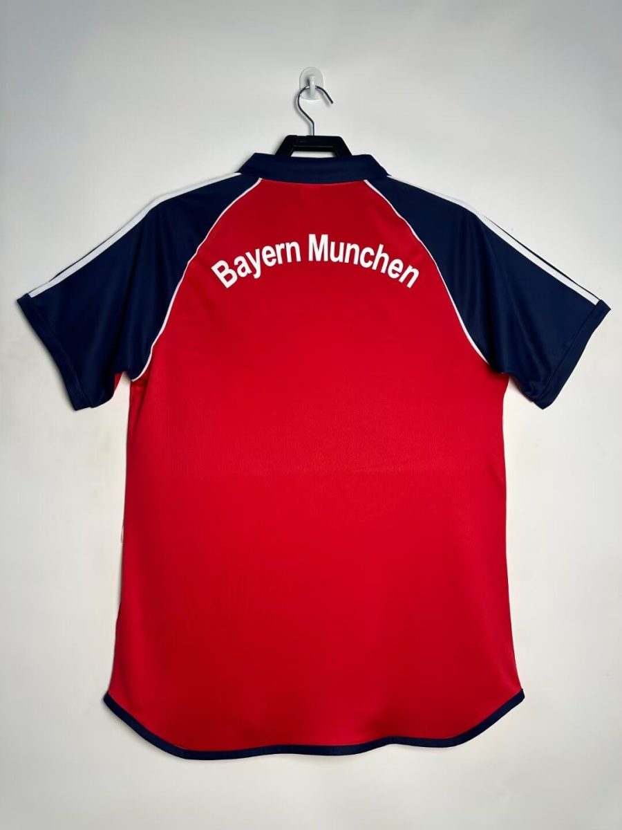 camisola de futebol Bayern Munich Principal anos 2000 coleção retro