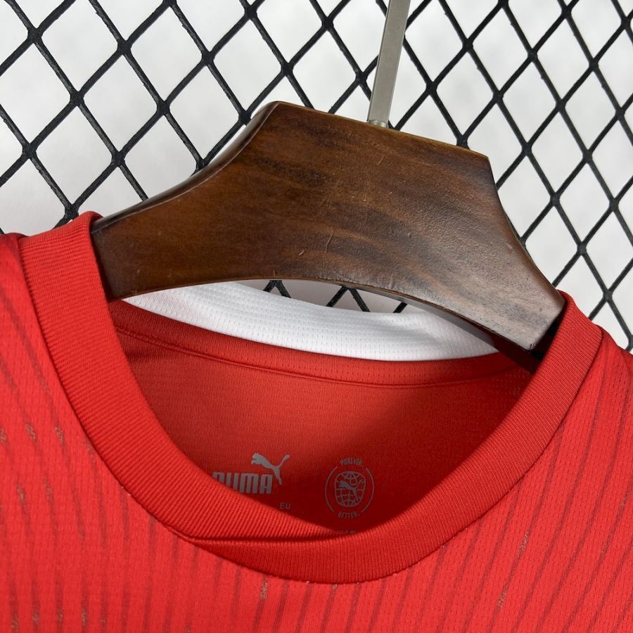 jersey principal suíça 2026 estampagem cruz helvética estilo moderno