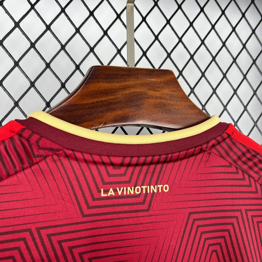 Jersey futebol Venezuela principal época 2026 vermelho bordéus