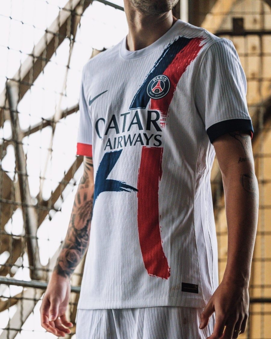 jersey-paris-saint-germain-bleu-kit-exterieur-2024-2025 camisola Paris Saint Germain azul kit alternativa 2024 2025