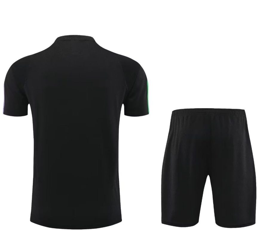 Kit treino Bayern Munich preto época 2023 2024 equipamento de treino futebol