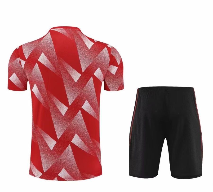 kit-training-rouge-bayern-munich-saison-2023-2024-tenue-entrainement-football kit treino vermelho Bayern Munich temporada 2023 2024 equipamento treino futebol