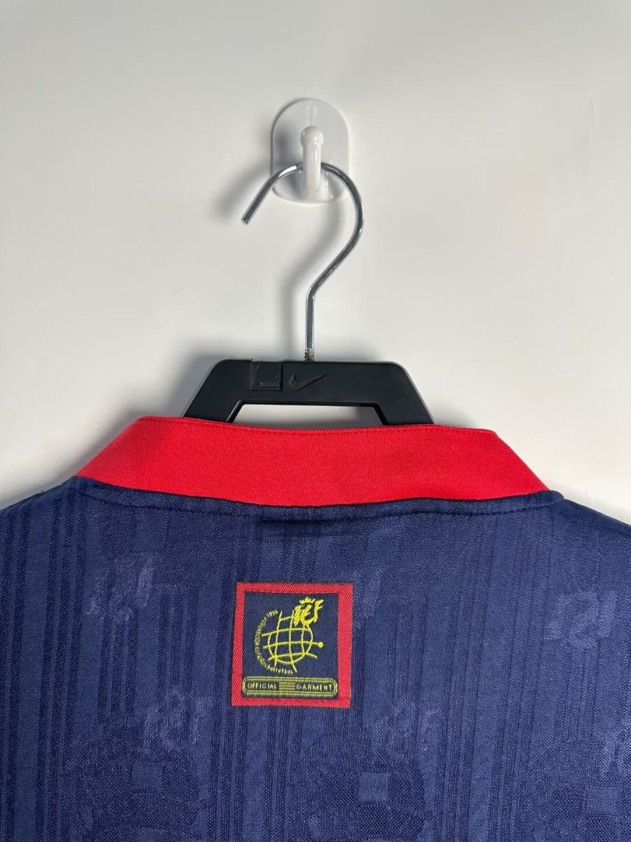 camisola de futebol Espanha alternativa coleção retro