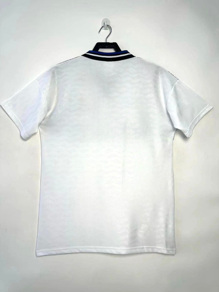 Camisola de futebol Inter Milan alternativa época Ronaldo corte clássico