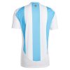 camisola de futebol Argentina principal temporada 2024 com riscas azul-céu e brancas