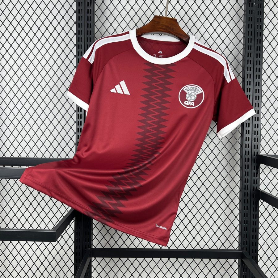 Camisola de futebol Qatar 2026 equipamento principal adeptos