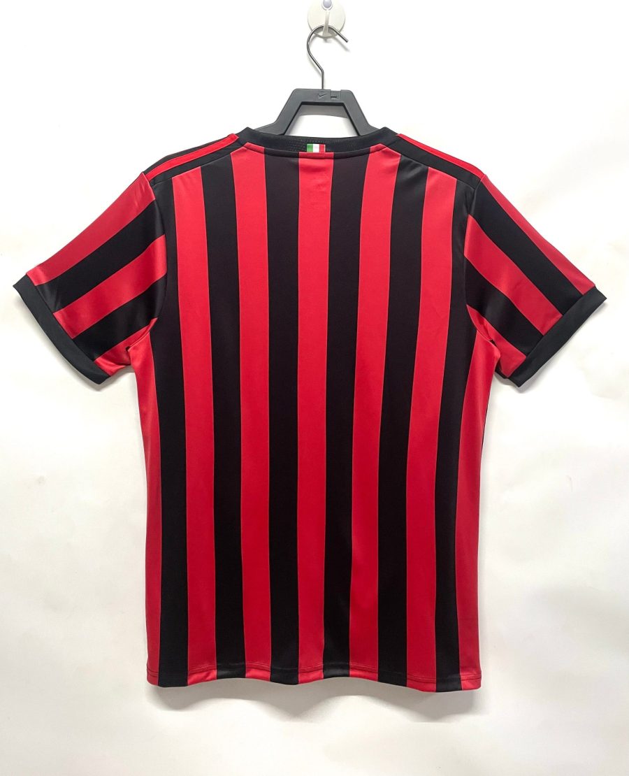 maillot-domicile-ac-milan-saison-2017-2018-jersey-officiel-rouge-et-noir camisola principal AC Milan temporada 2017 2018 jersey oficial vermelho e preto