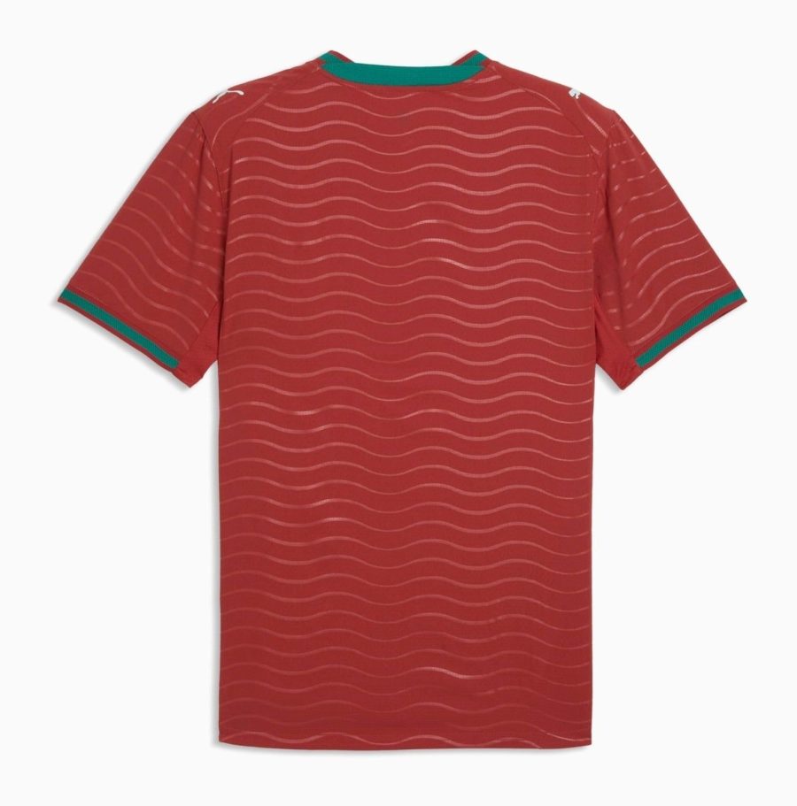 camisola principal de Portugal época dois mil e vinte e seis vermelha e verde