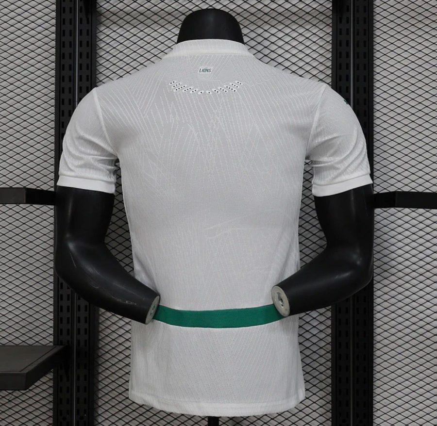maillot-domicile-du-senegal-version-joueur-2025-tenue-officielle-des-lions-de-la-teranga Camisola principal do Senegal versão jogador 2025 equipa oficial dos Leões da Teranga