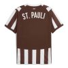 maillot-domicile-fc-sankt-pauli-saison-deux-mille-vingt-cinq-deux-mille-vingt-six-jersey-officiel-noir-et-blanc Camisola principal FC Sankt Pauli temporada dois mil vinte e cinco dois mil vinte e seis jersey oficial preto e branco