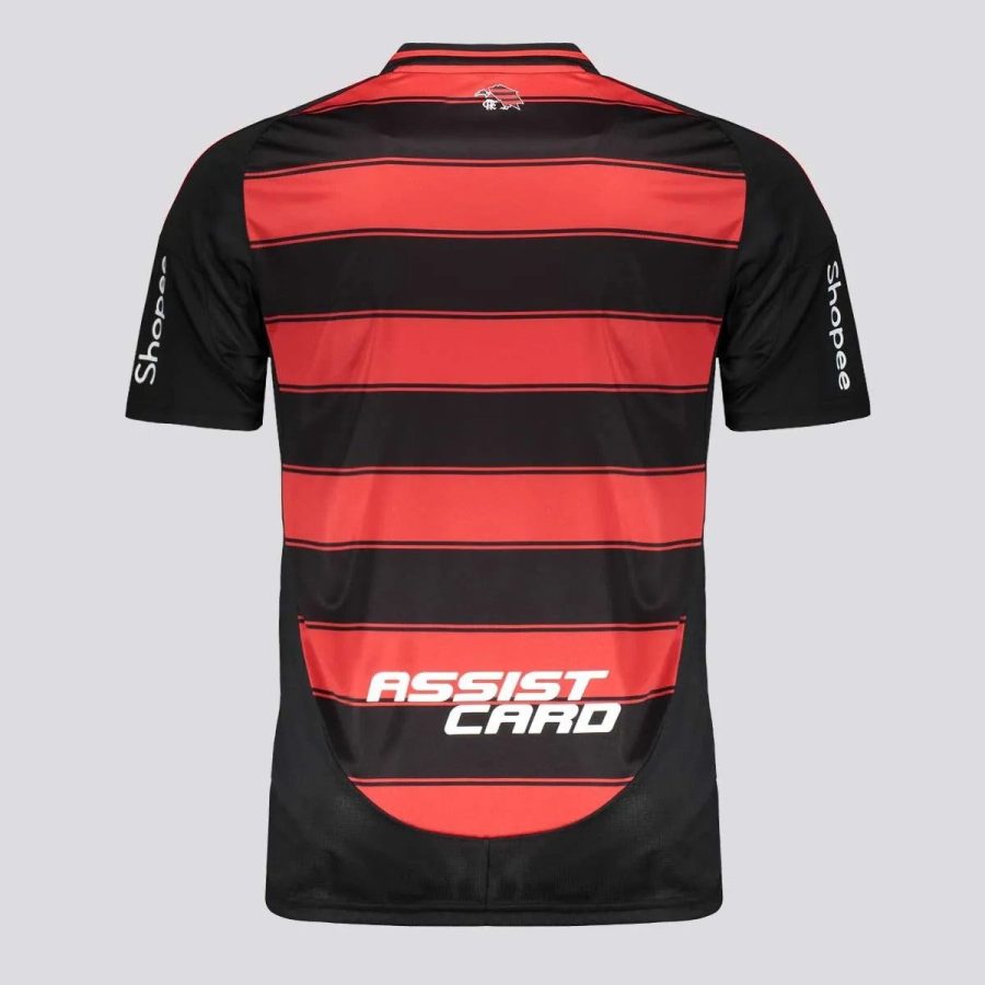 camisola principal Flamengo época dois mil vinte e cinco vermelha e preta com emblema do clube