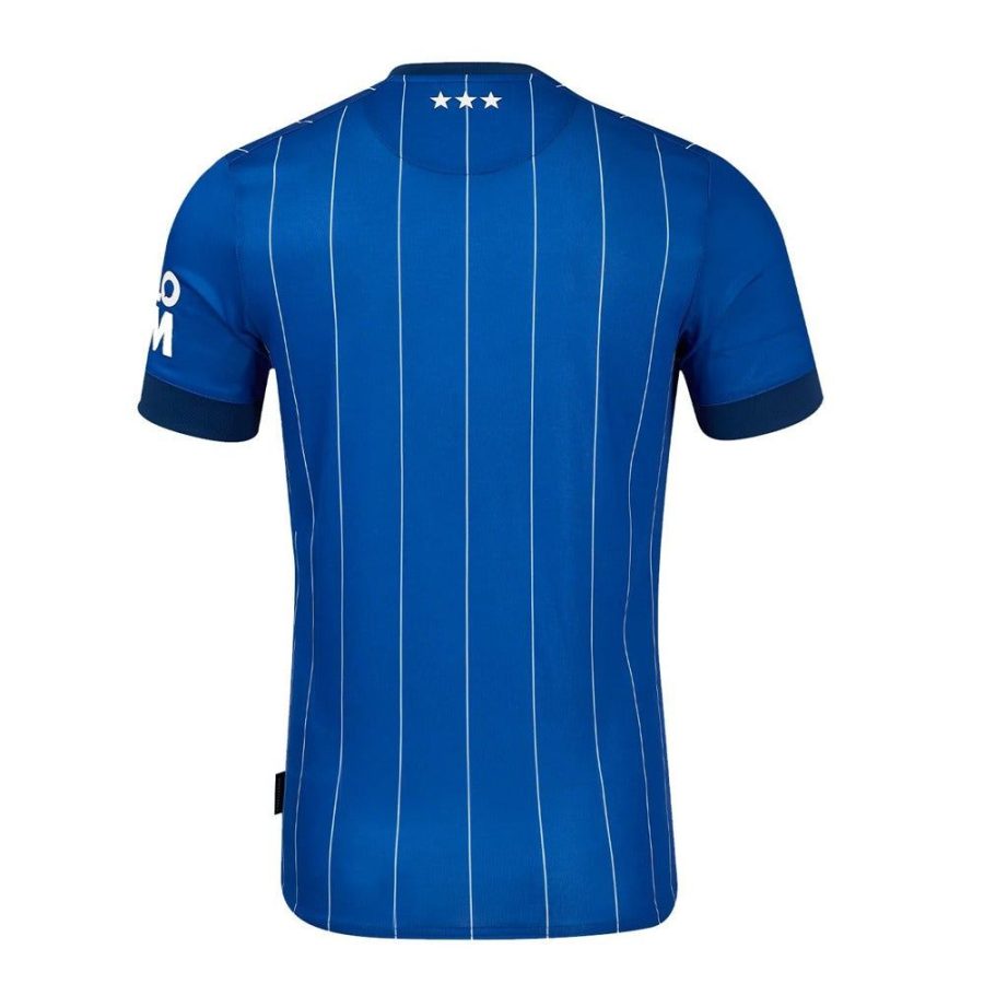 maillot-domicile-ipswich-town-saison-deux-mille-vingt-quatre-deux-mille-vingt-cinq Camisola principal Ipswich Town época dois mil vinte e quatro dois mil vinte e cinco