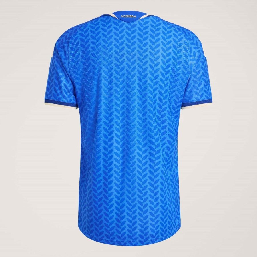maillot-domicile-italie-saison-deux-mille-vingt-six-tenue-officielle-equipe-nationale Camisola principal Itália temporada dois mil e vinte e seis equipamento oficial seleção nacional