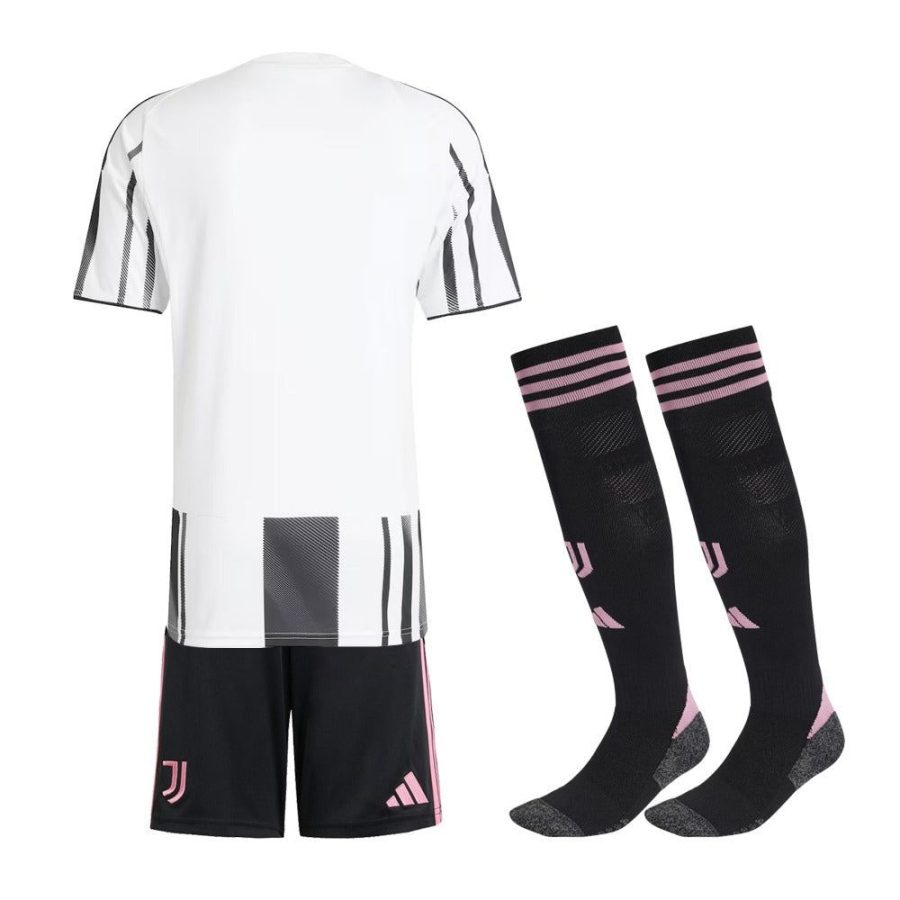 camisola principal Juventus criança época 2025 2026 com calção