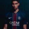 maillot-domicile-paris-saint-germain-saison-deux-mille-vingt-cinq-deux-mille-vingt-six Camisola principal Paris Saint Germain época dois mil vinte e cinco dois mil vinte e seis